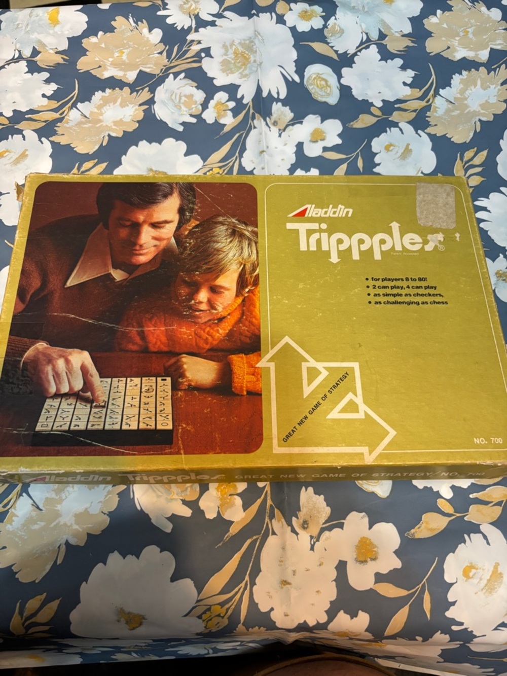 Aladdin Tripples Vintage Strategy Board Game - Olive Green. Vintage 1970